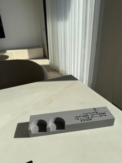 פמוט זוגי בטון אפור