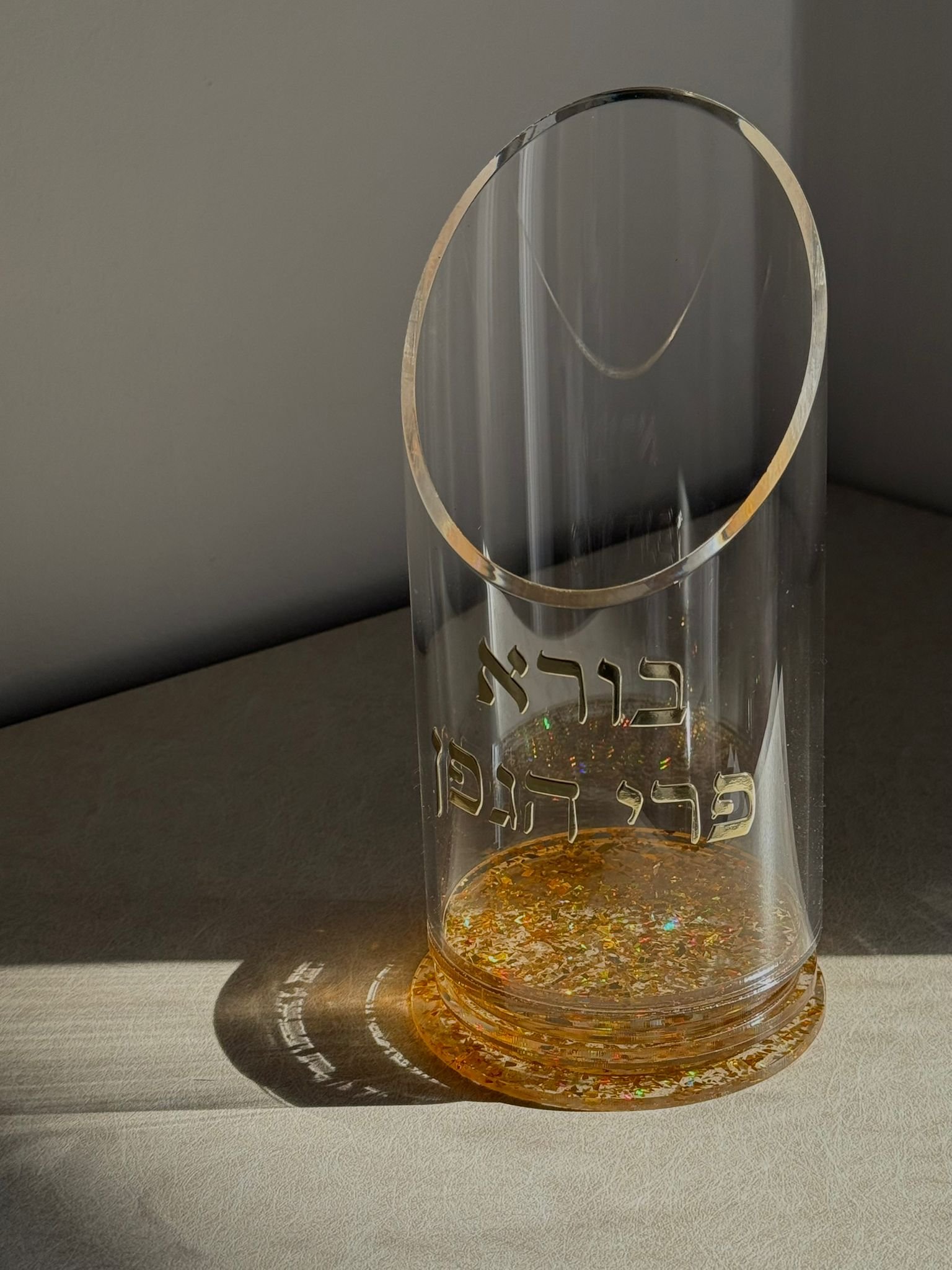 מעמד לבקבוק יין מעמד לבקבוק יין