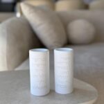 זוג פמוטים בטון לבן